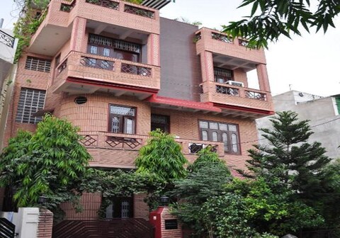 Michael Homestay | AC Rooms & Wifi