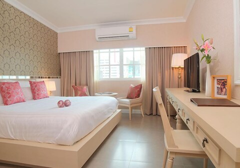 The Raya Surawong Bangkok