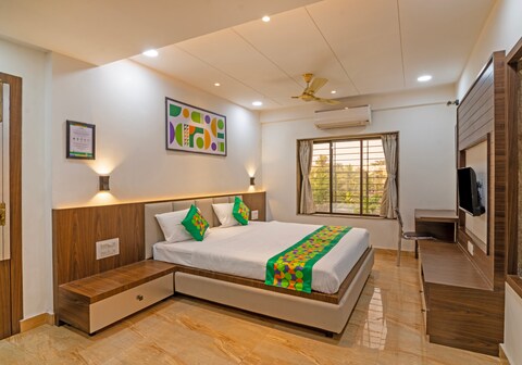 Treebo Petals Suites & Banquet - New Town