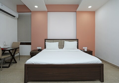 Hotel Jaipur Palace Near Red Fort