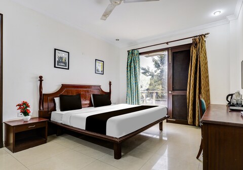 Collection O Tipsyy inn & suites 020