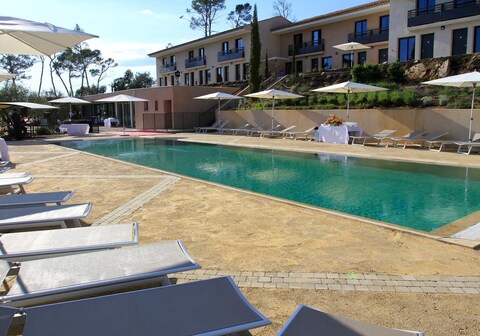 Mercure Brignoles Golf de Barbaroux & Spa