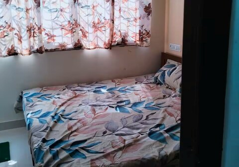 Cozy 2-Room Suite ( Salona guest house Charkop)