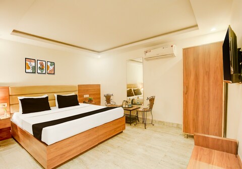 Super Hotel O Chandigarh Road Formerly Royal Woods