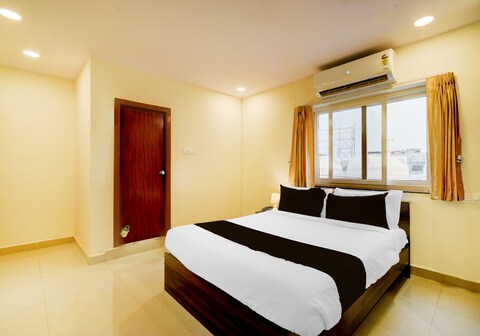 Super Townhouse De Alphabet Hotel - Gandimaissamma