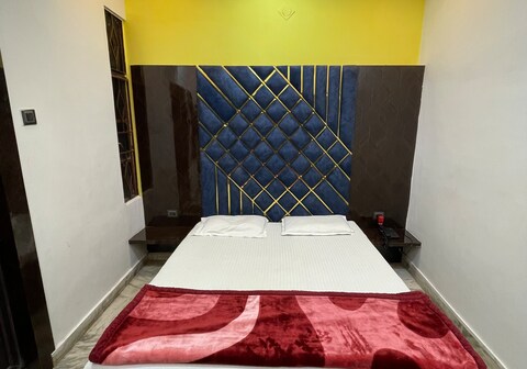 HOTEL ROXY DLX