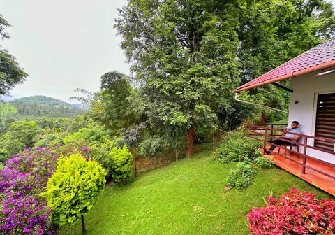 Chembra View Serviced Villa