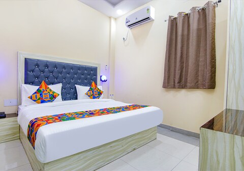 FabHotel Ashok Vihar - Nr. North Campus, Delhi University