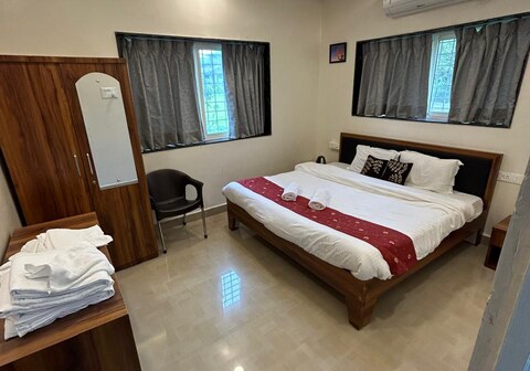 Lavasa and lake view bunglow