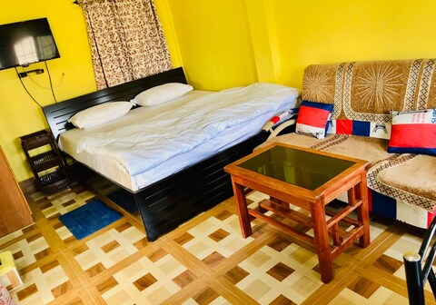 MISTY MOUNTAINS HOME STAY