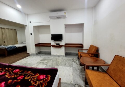 Apun Majuli Homestay & Guest House
