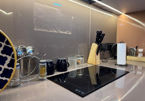 Chic Studio Apartment with Premium Amenities