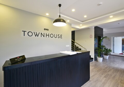 Townhouse Airport Road