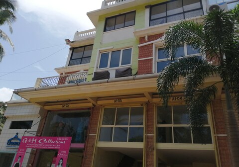 Luxury Space for 6 near Beach