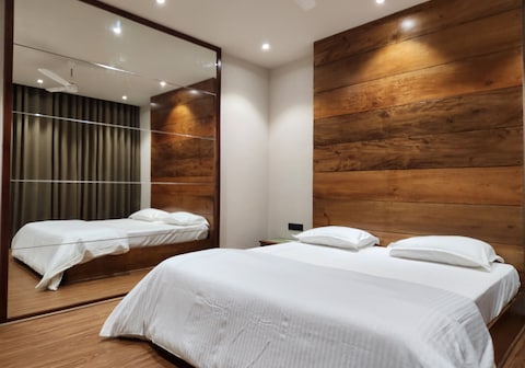 GULZAR SERVICE APARTMENT