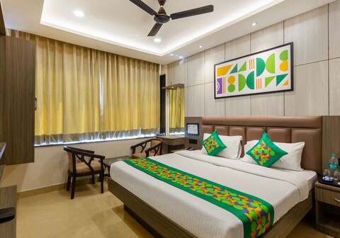 Treebo Bombay Palace