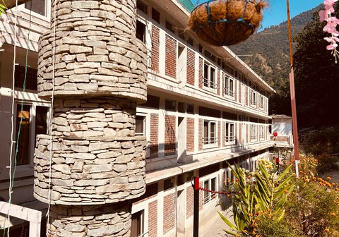 Shivlinga Tourist Complex Yamnotri