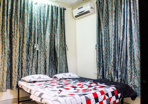 Shree Cottage | Rooms & Caretaker