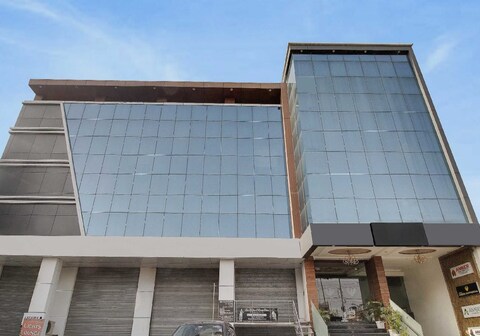 Amber Continental (Near Satellite Bus Stand).