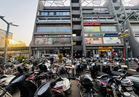 HOTEL LEGEND S G HIGHWAY