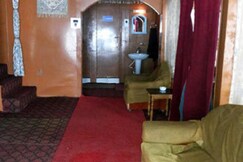 Yemberzal Hotel & Restaurant, Gulmarg Yemberzal Hotel & Restaurant, Gulmarg