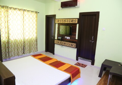 Hotel Shri Karni Vilas & Spa