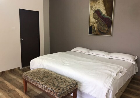 Villa No: 214, Dr. Wade's Villa