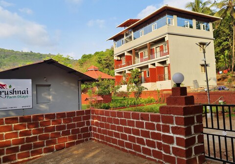 Krushnai Farm stays