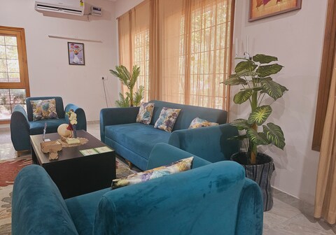 Rukiye Zara Sector 47