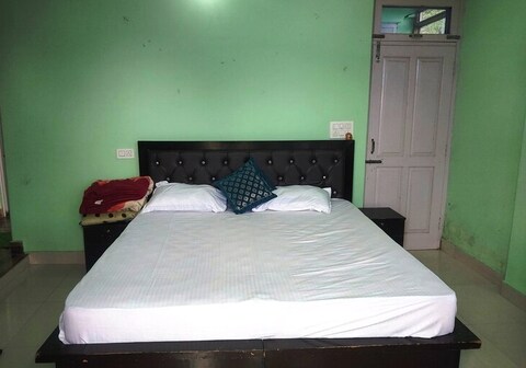 Mohinder & Mohindra Homestay | Rooms & Wi-Fi