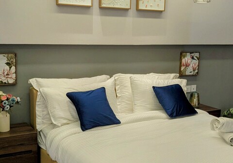 Studio Apt - 2TVs, WiFi & Free Parking