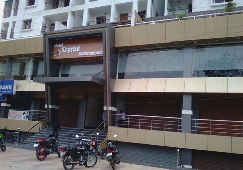 HOTEL CRYSTAL INTERNATIONAL