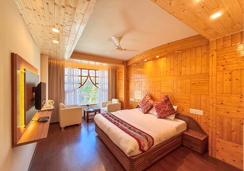 MM Retreat Manali l Near Mall Road