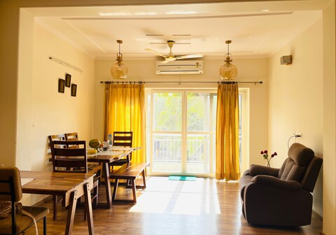 LUXE TREE TOP APARTMENT