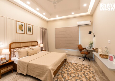 Vista Residences at GK-1