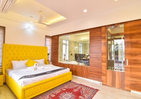 Lonavilla Stay | Luxurious 4BHK Villa With Pool
