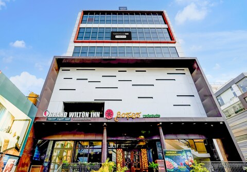 Super Townhouse Oak Mahadevapura Opposite Phoenix Mall Formerly Grand Wilton Inn