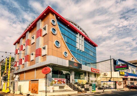 Thaneegai. Residencey