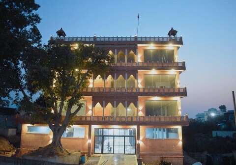 Hotel Akhilesh yagya