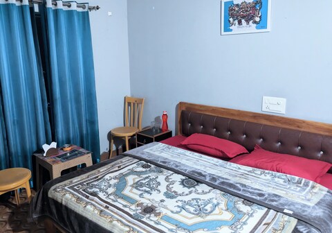 Anand Himalaya Resort