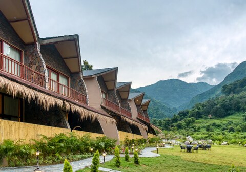 Corbett Vanvaas Resort