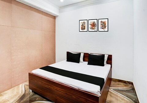 Hotel O N. K hotel and restaurant