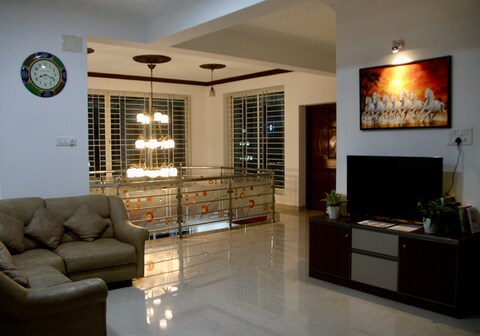 Vinayaka House A Luxurious Duplex Home