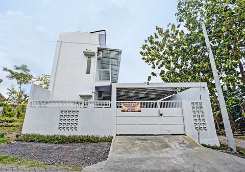 Hotel O Niza Guesthouse Syariah