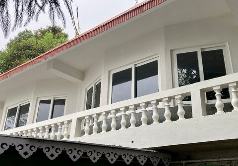 Lemo's Cafe and Homestay