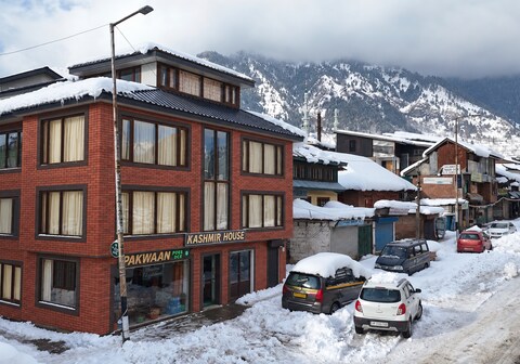 Kashmir House Pahalgam