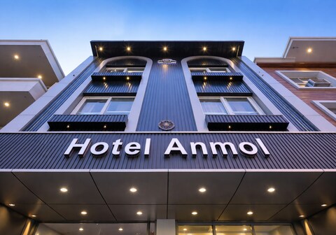 Anmol Hotel
