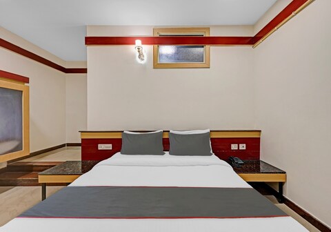 Super Collection O Sri Sai Ram Suites