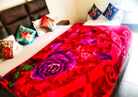 The Clock Tower Rooms & Cafe