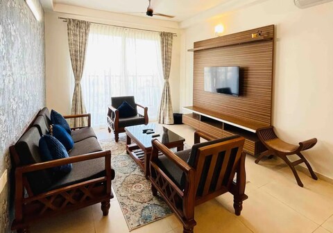 Spacious Retreat in Bhartiya City